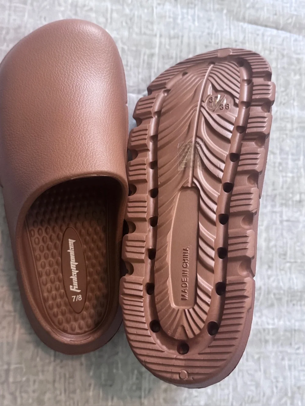 🤎 Light Brown Platform Slides – Women’s 7/8 (37/38) 🤎